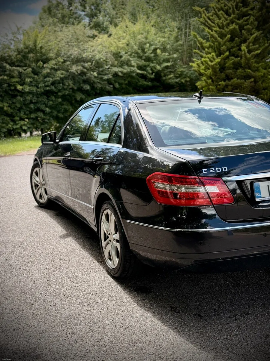 Mercedes e200, 2010, 182k km - Image 4