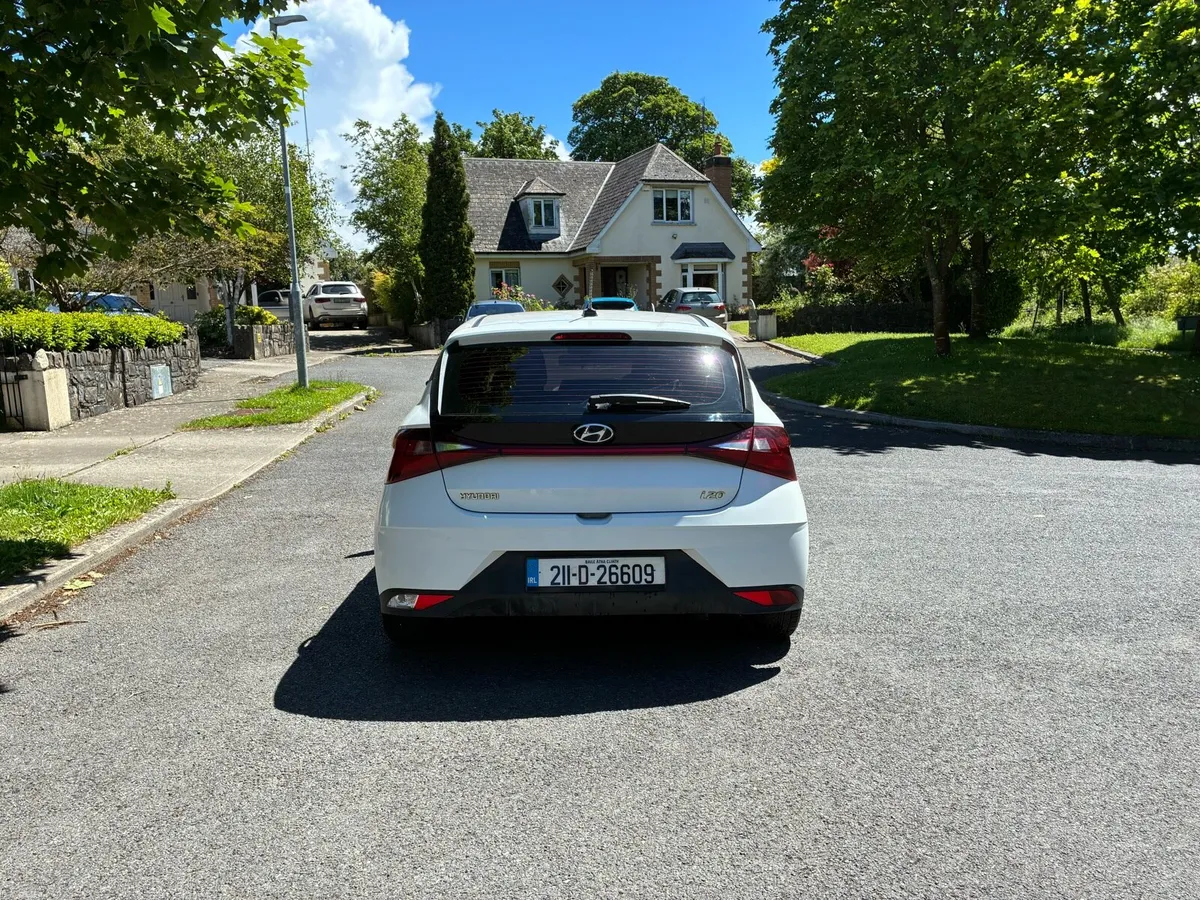 Hyundai i20 | 1.2L petrol | Excellent condition - Image 6