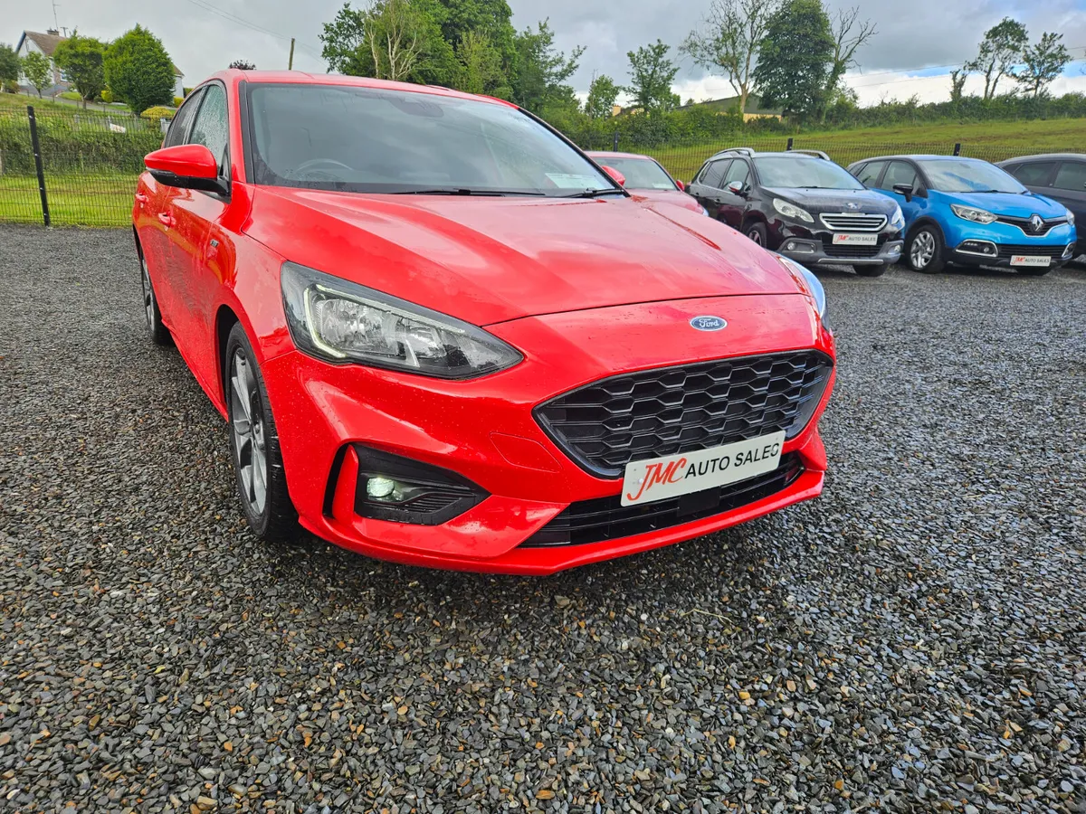 Ford Focus 2018 - Image 2