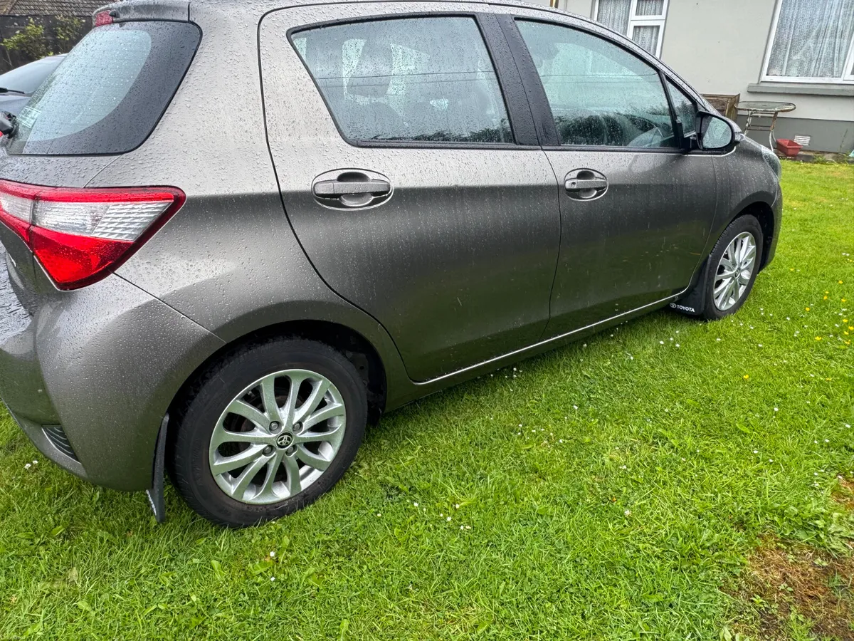 Toyota Yaris 2017 - Image 3