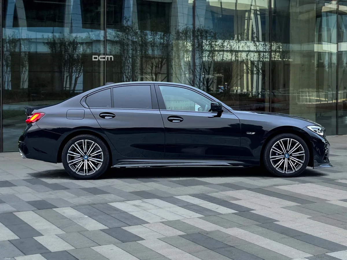 BMW 330e G20 M Sport  iPerformance - Image 5