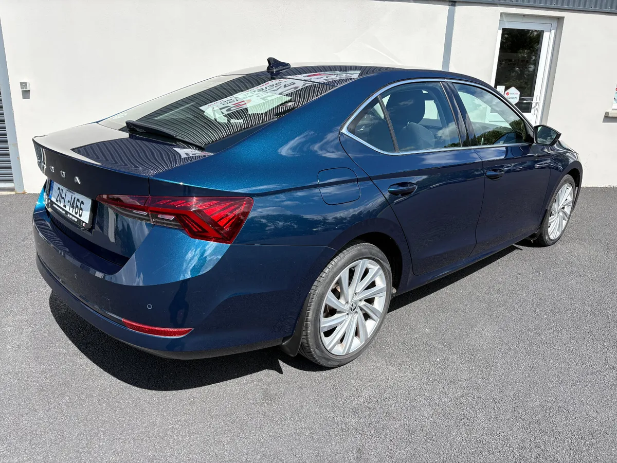 211 Skoda Octavia Style 2.0 TDI 115PS - Image 3