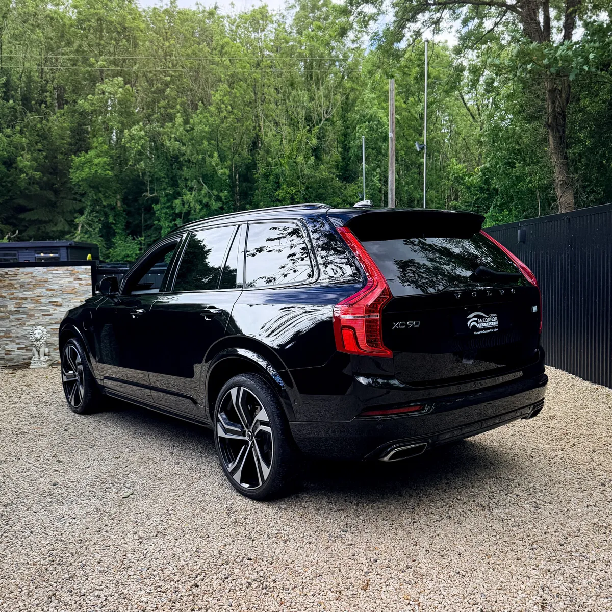2021 (211) Volvo XC90 R-Design Pro T8 Recharge AWD - Image 6