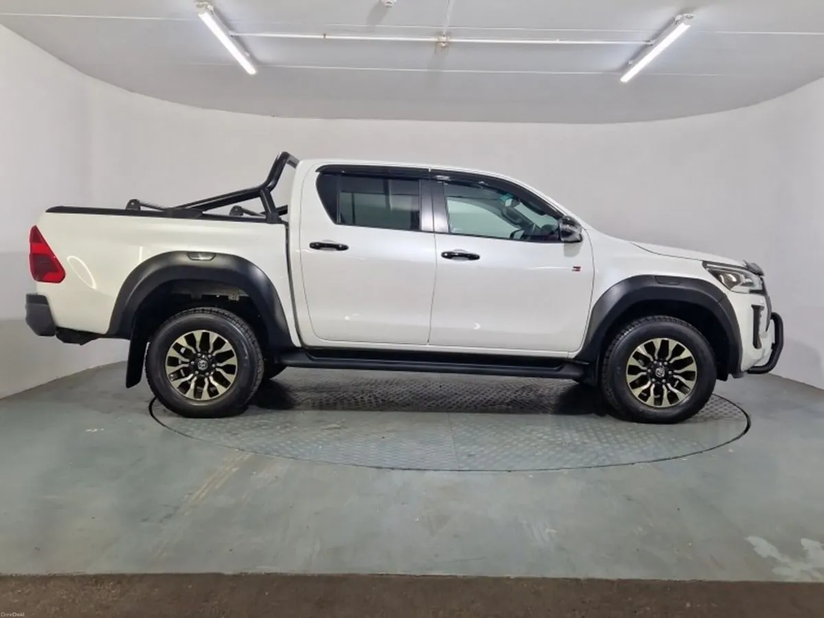 Toyota Hilux HILUX HILUX 2.8 GR SPORT 4DR A - Image 2