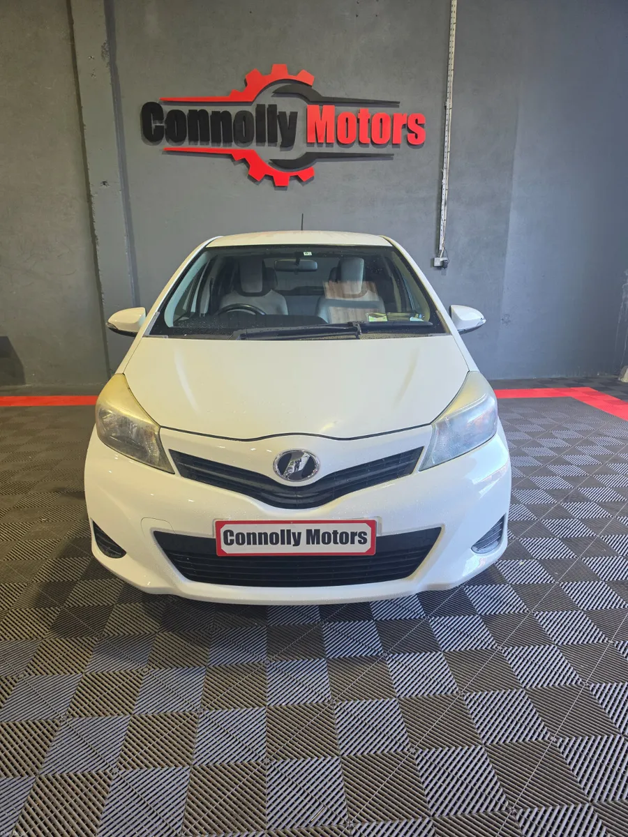 Toyota Vitz 2012 Automatic - Image 3