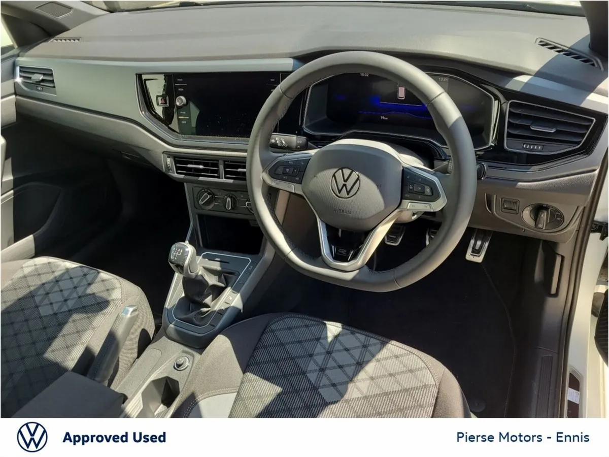 Volkswagen Polo R-LINE 75 1.0 TSI 95HPM5F - Image 3
