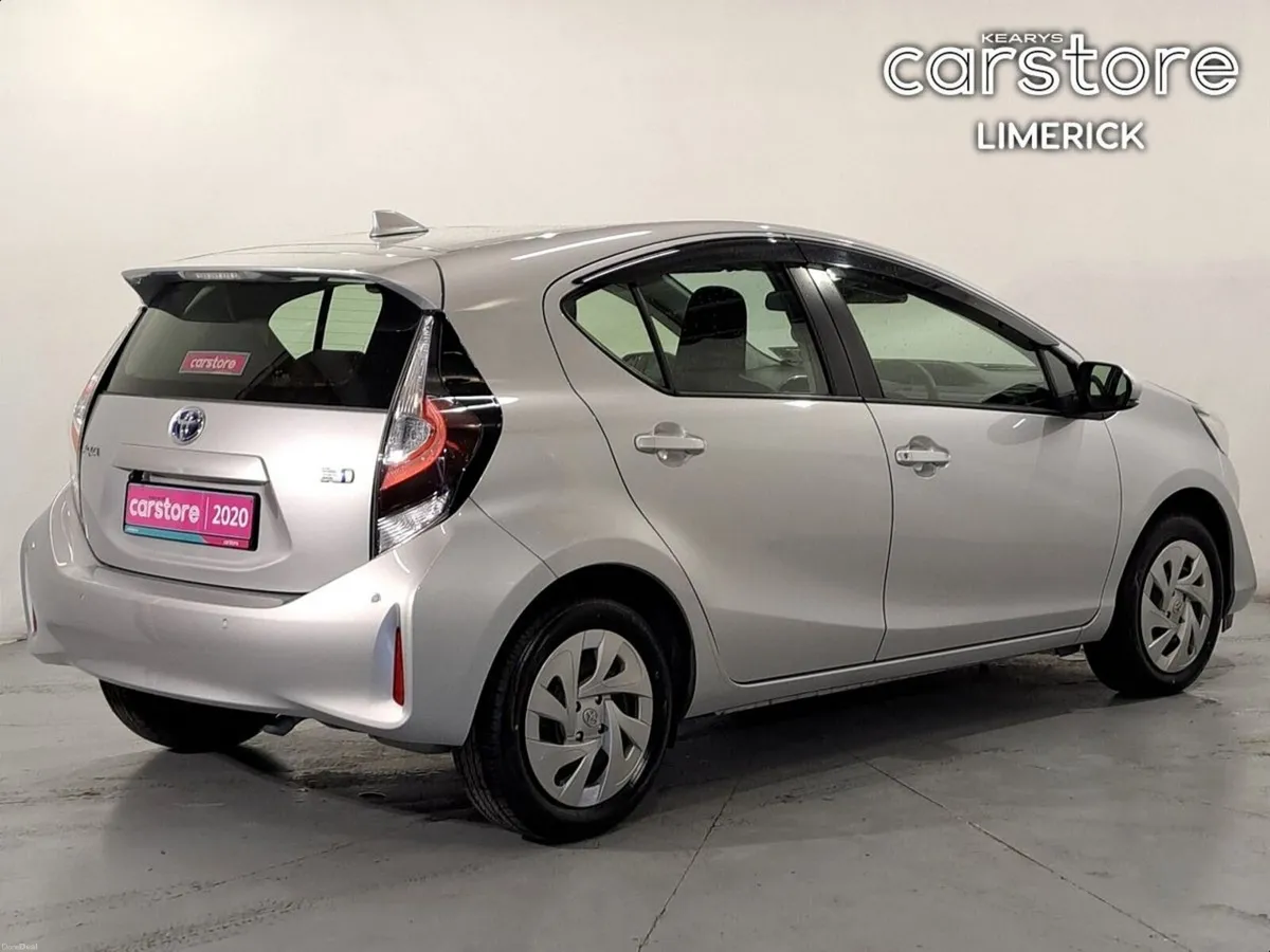 Toyota Aqua 1.5 HYBRID - Image 3