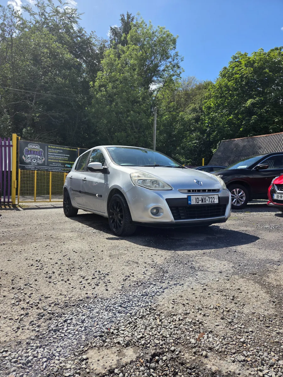 Low Mileage Renault Clio With New NCT - Image 1