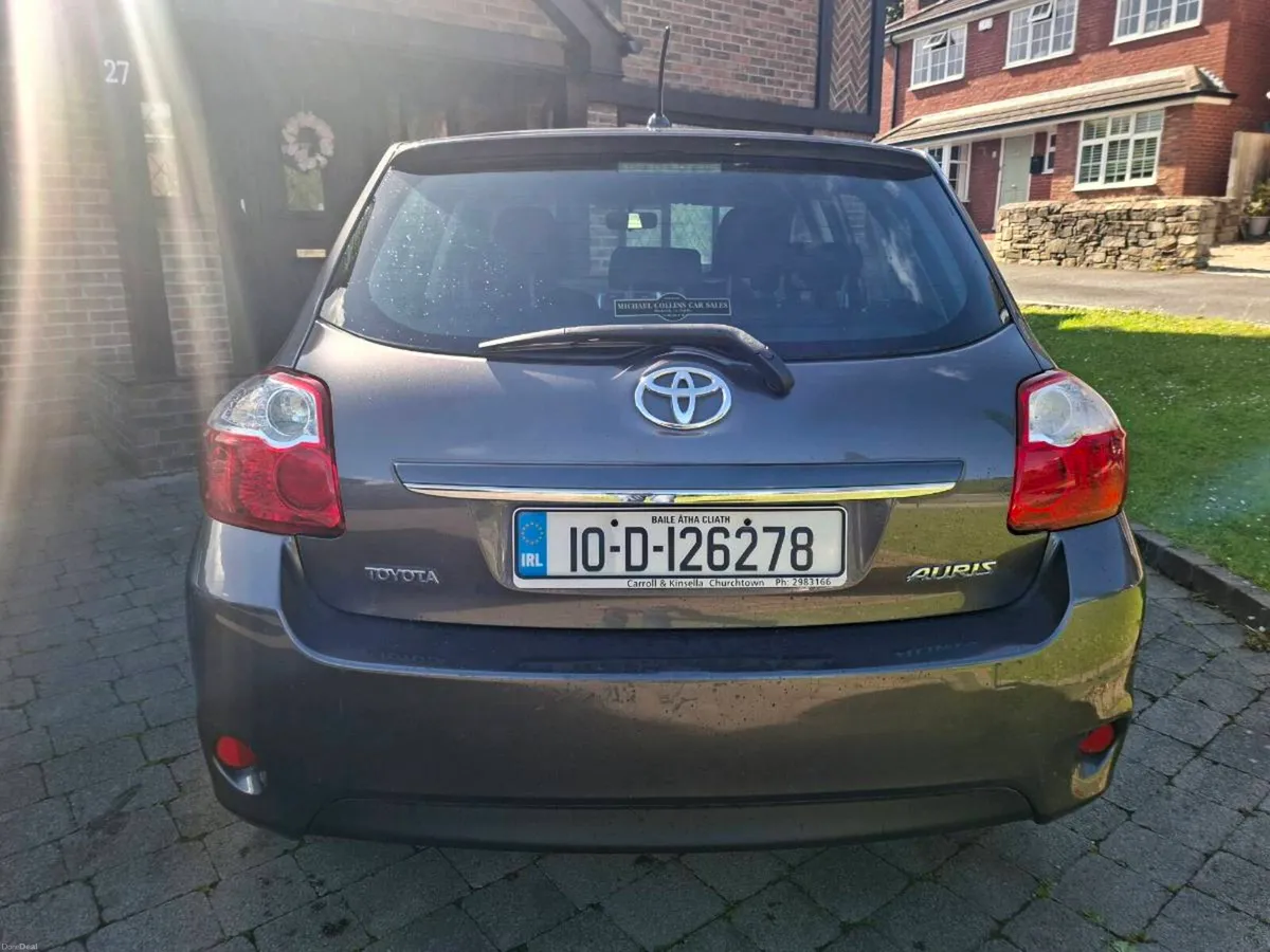 TOYOTA  AURIS 1.3 PETROL 2010 ONLY 122000 KLMS - Image 4