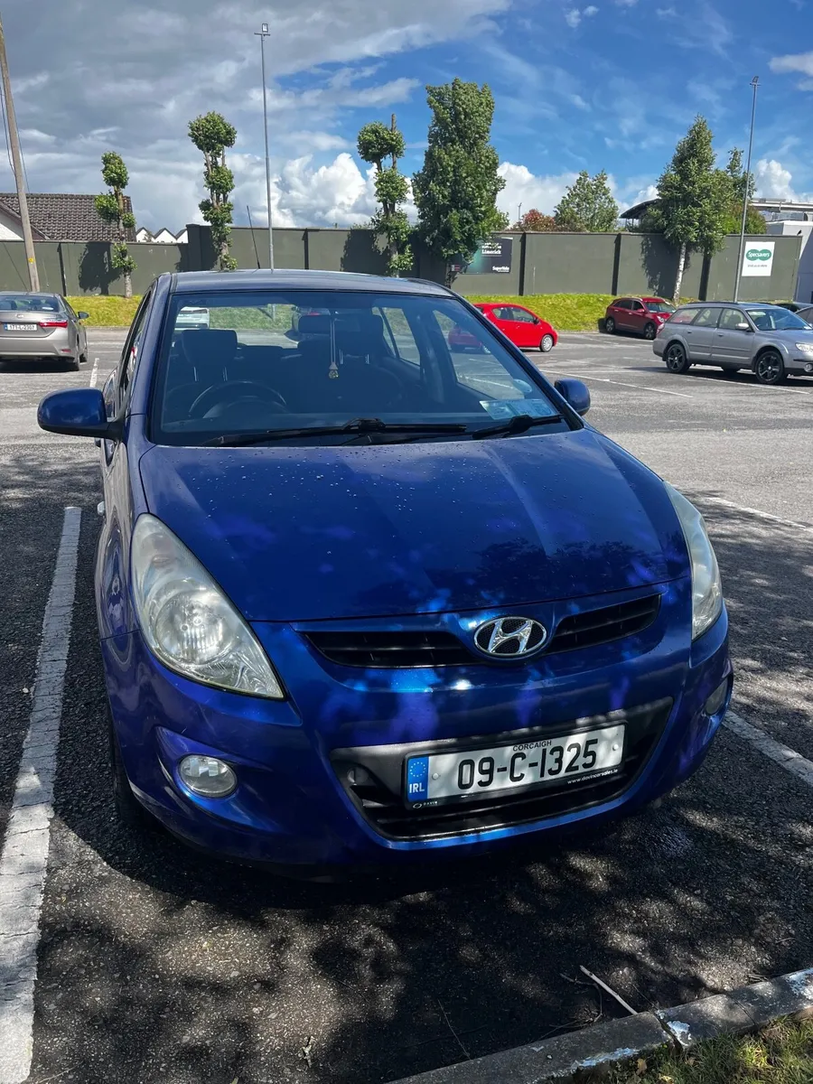 Hyundai i20 Deluxe 2009 - Image 1