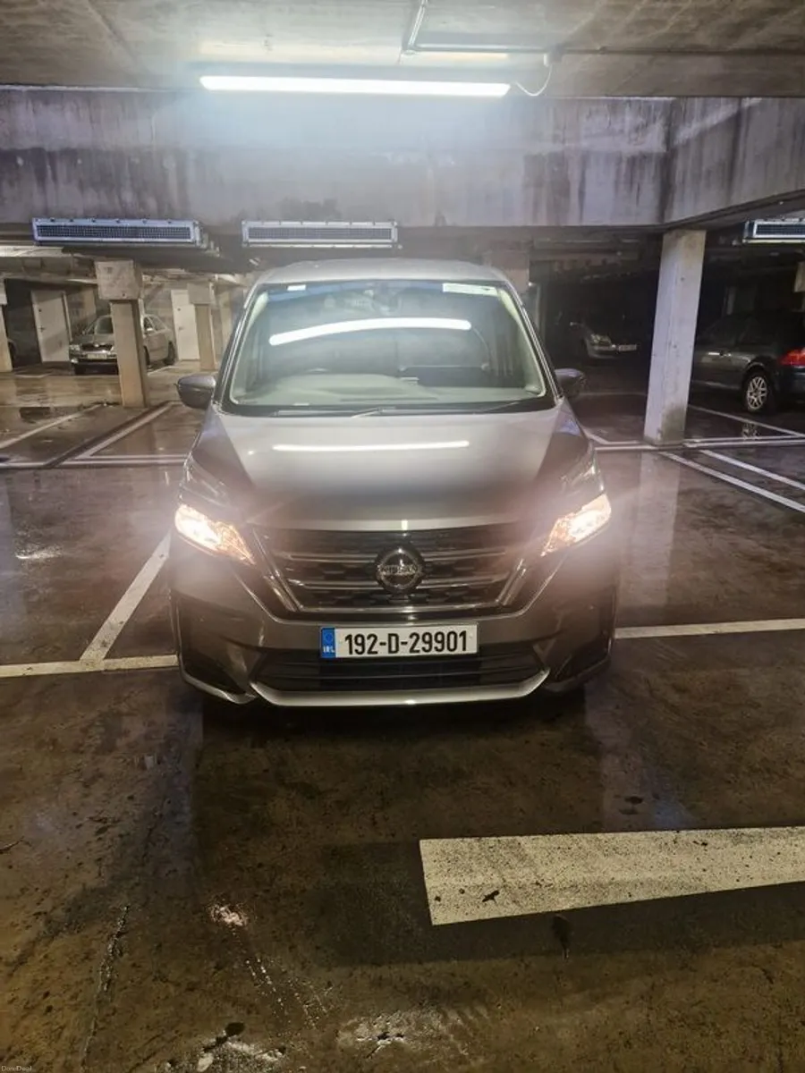 2019 Nissan Serena - Image 1