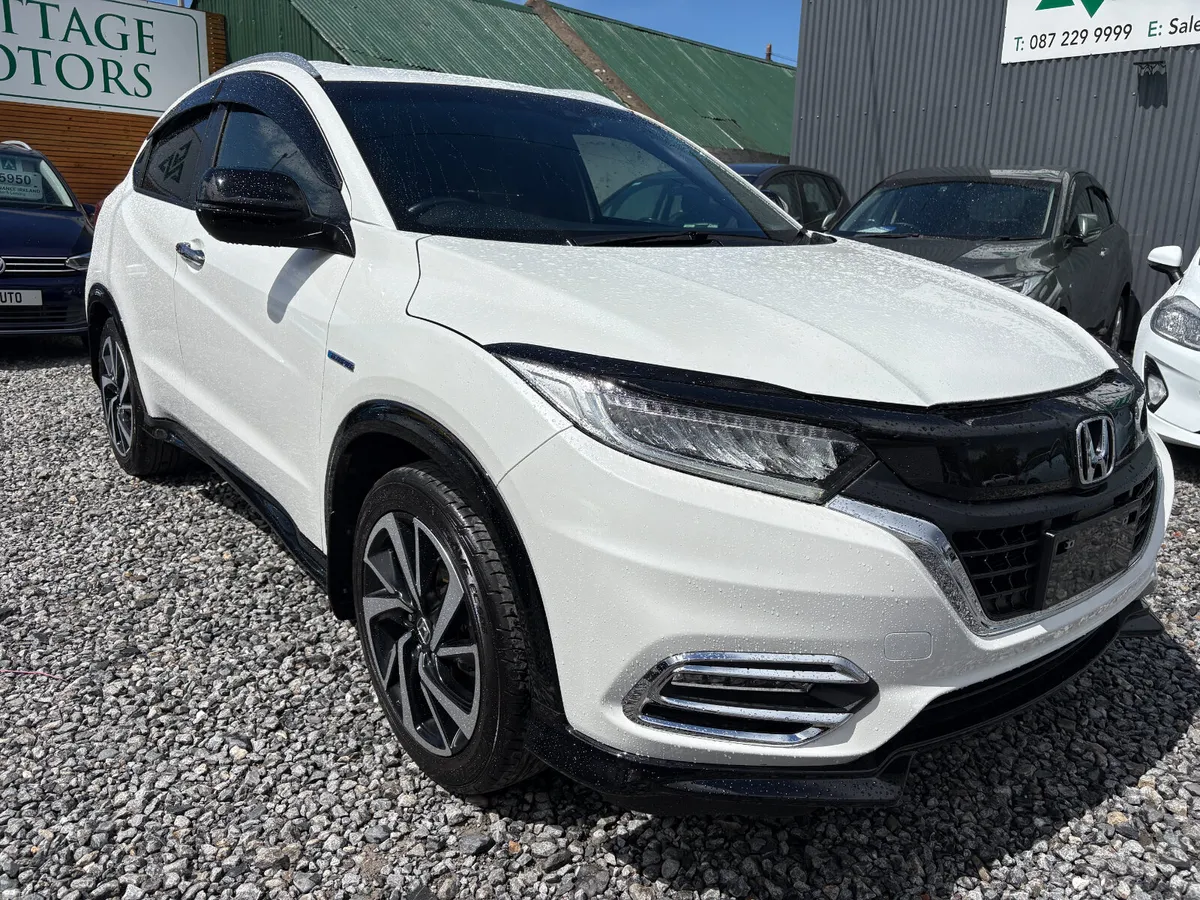 VEZEL 1.5 HYBRID AUTO RS - Image 3