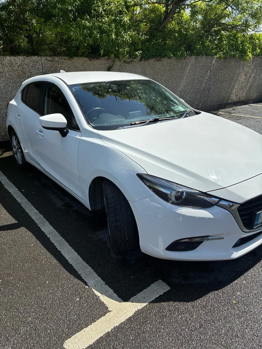 Mazda 3 - Image 2