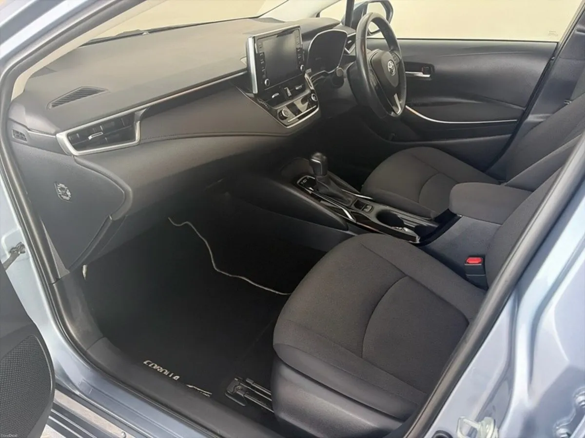 Toyota Corolla HYBRID LUNA SALOON - Image 6