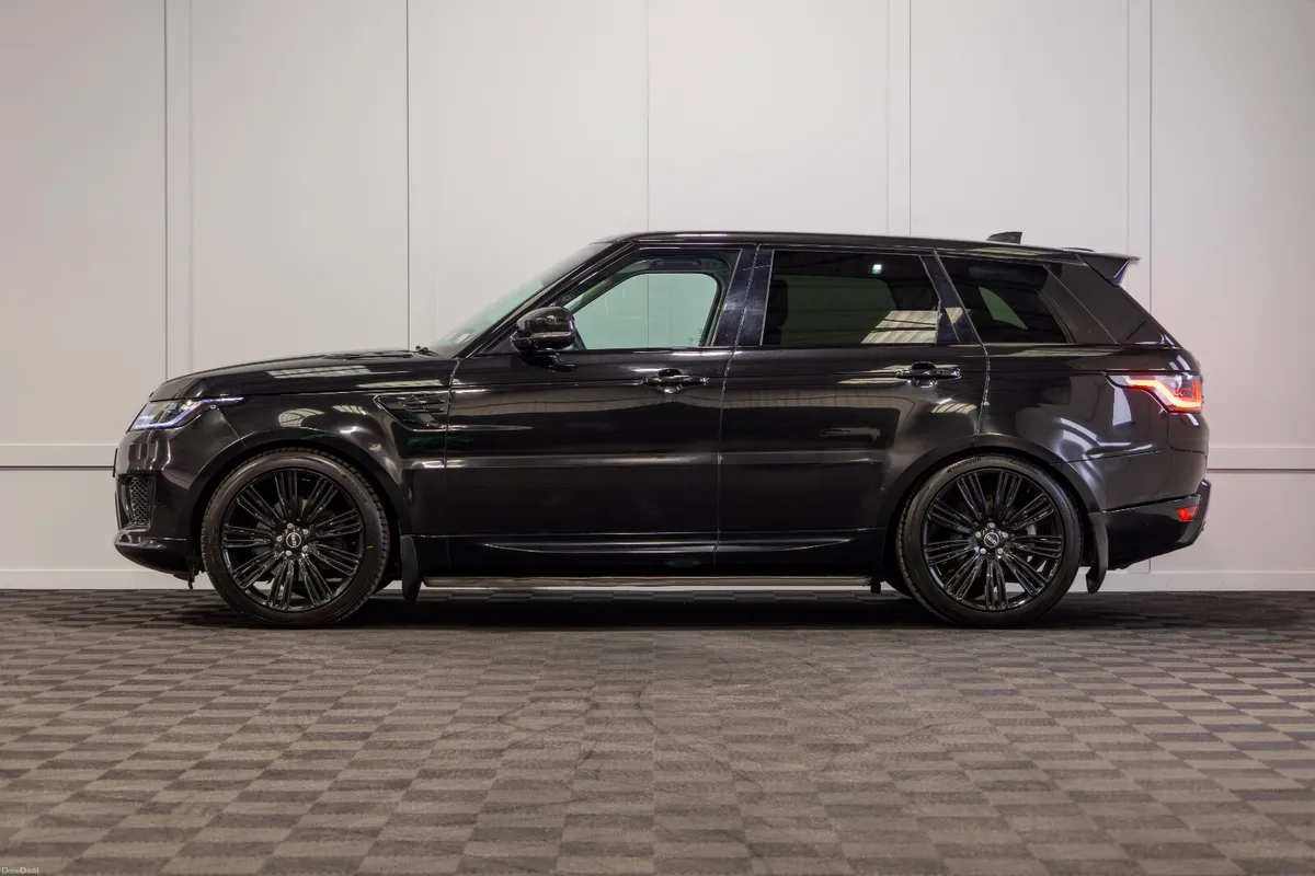 2020 Range Rover Sport HSE 7 Seater *Pan Roof - Image 3