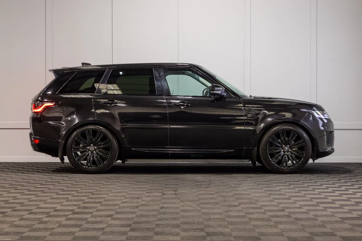 2020 Range Rover Sport HSE 7 Seater *Pan Roof - Image 6