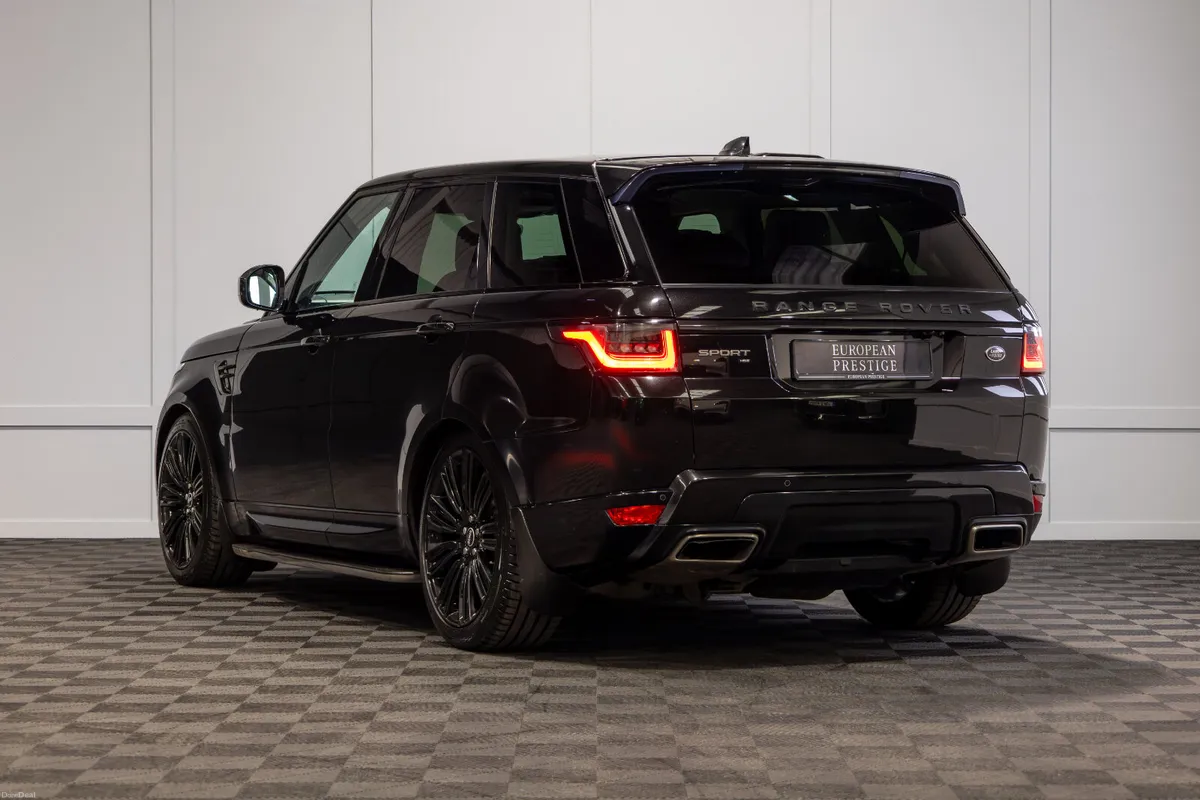 2020 Range Rover Sport HSE 7 Seater *Pan Roof - Image 4