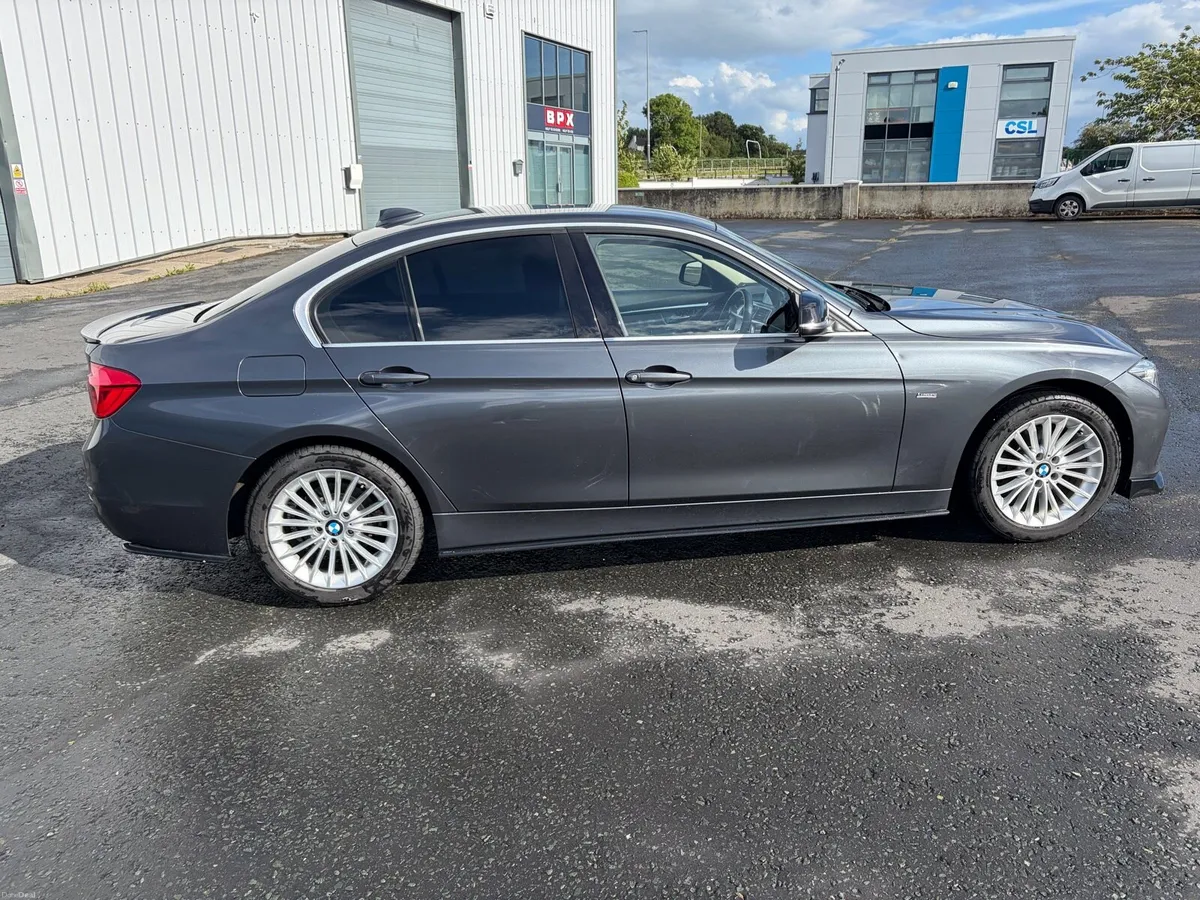 2017 BMW 320D Japanese Automatic - Image 6