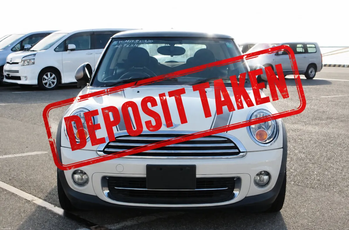 2013 Mini Cooper Perfect condition automatic - Image 1