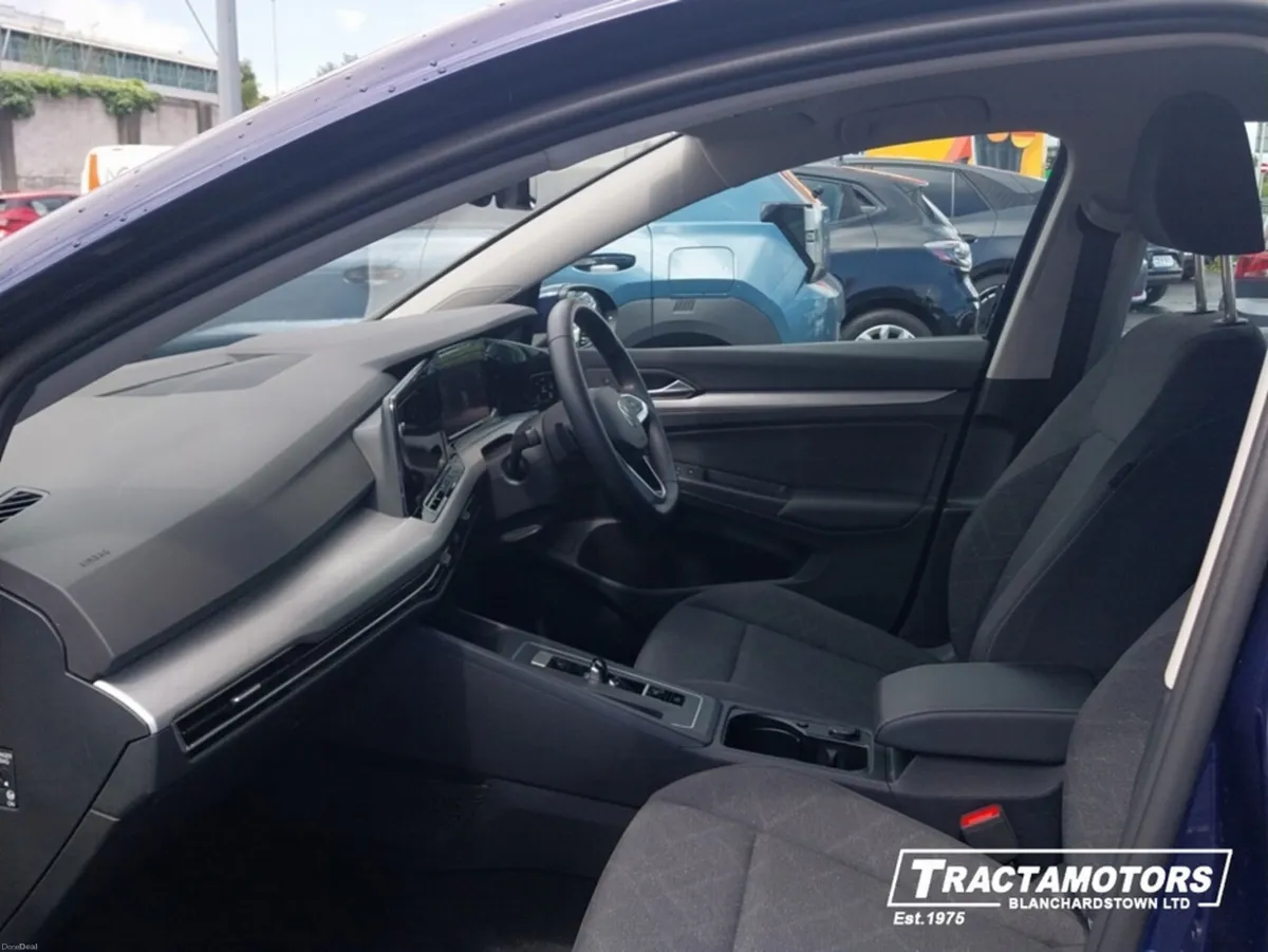 Volkswagen Golf LIFE 1.0 TSI MHEV AUTOMATIC 5 - Image 4