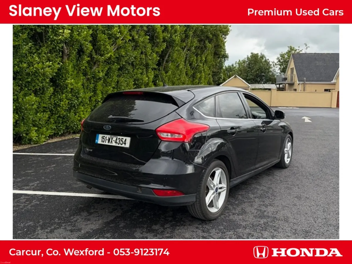 Ford Focus ZETEC 120PS 5DR - Image 3