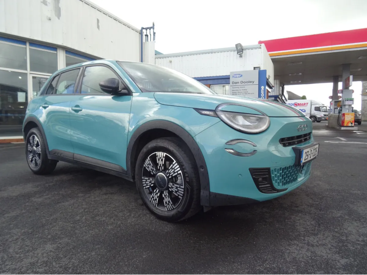 Fiat 600 ICON 1.2 HYBRID EDCT-6 100 - Image 1