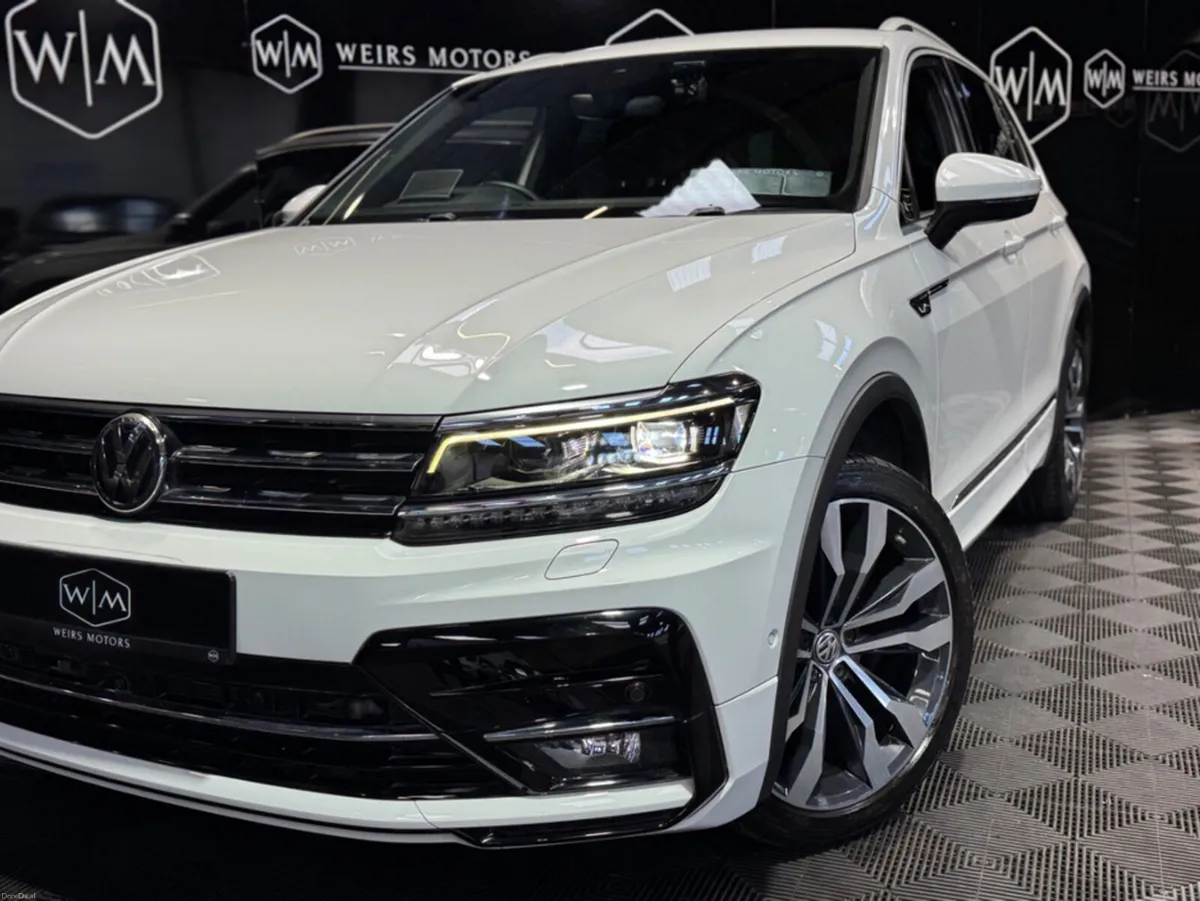 Volkswagen Tiguan 2.0 TDI R-LINE//AUTOMATIC//ONLY - Image 3