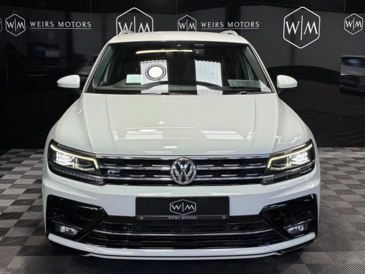 Volkswagen Tiguan 2.0 TDI R-LINE//AUTOMATIC//ONLY - Image 4