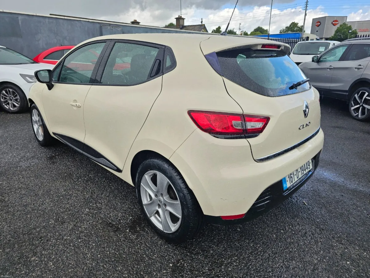 Renault Clio IV DYNAMIQUE NAV 1.2 PETR 4DR - Image 5
