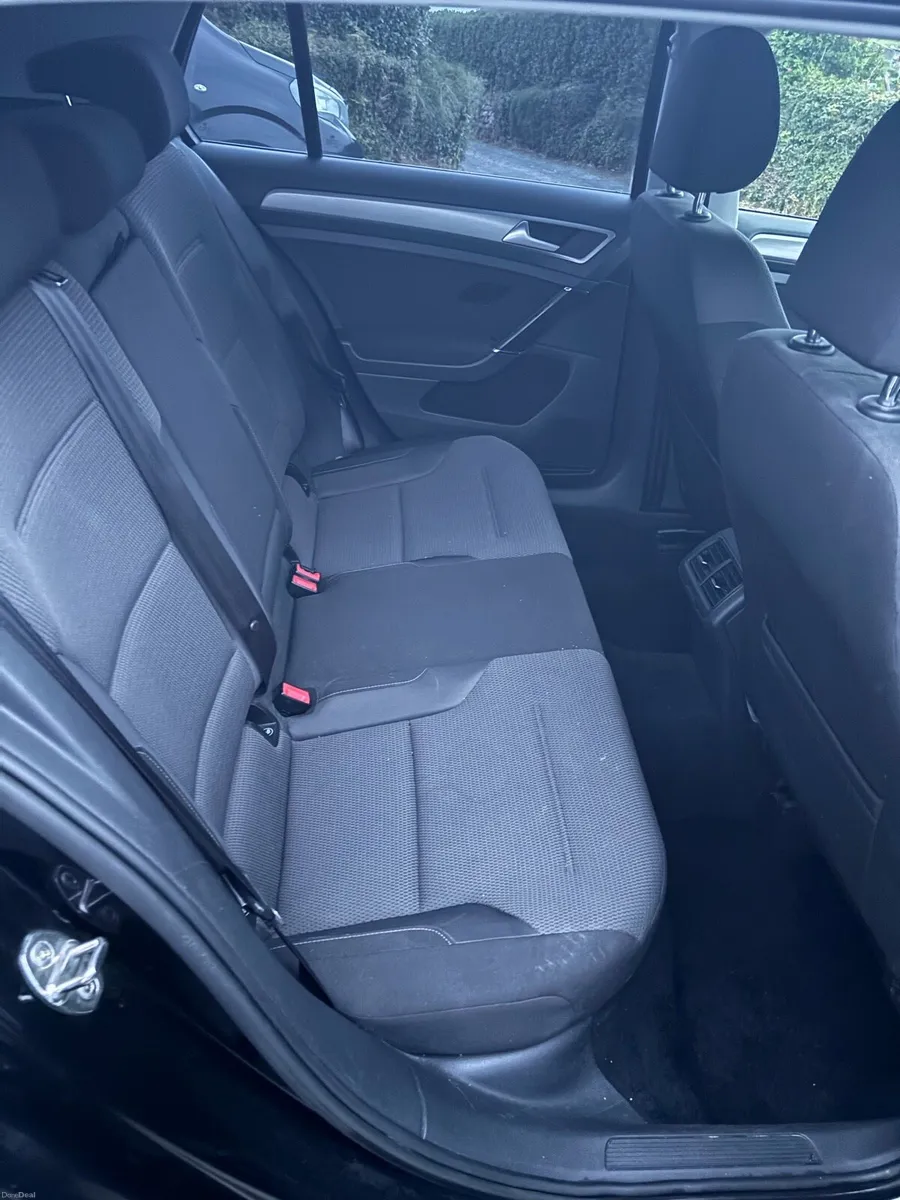 Volkswagen Golf - Image 4