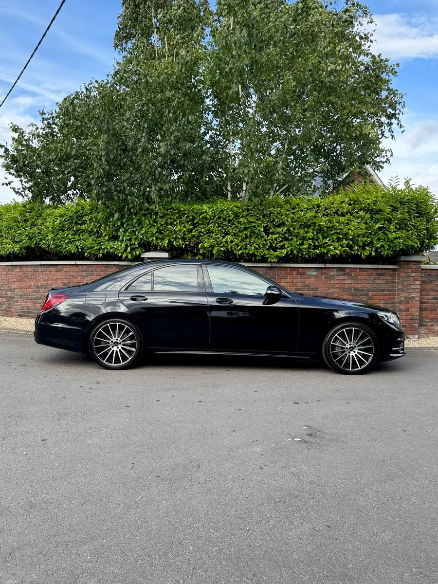 Mercedes S Class S350d AMG Night Pack - Image 2