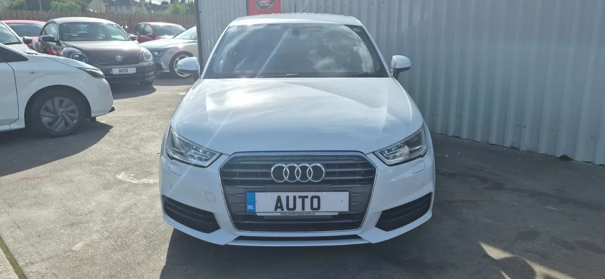 Audi A1 automatic 5dr 1.0 petrol stronic low kms - Image 4