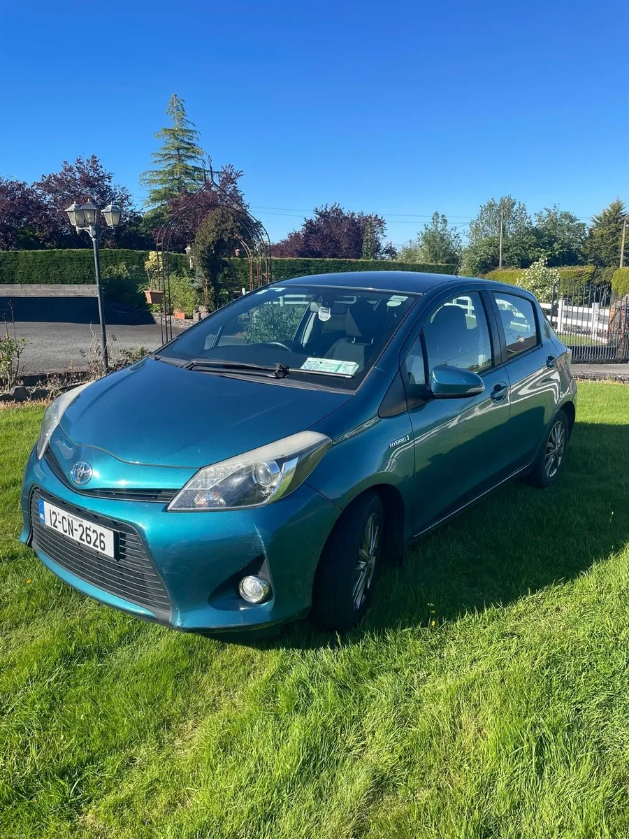 Toyota Yaris hybrid automatic - Image 1