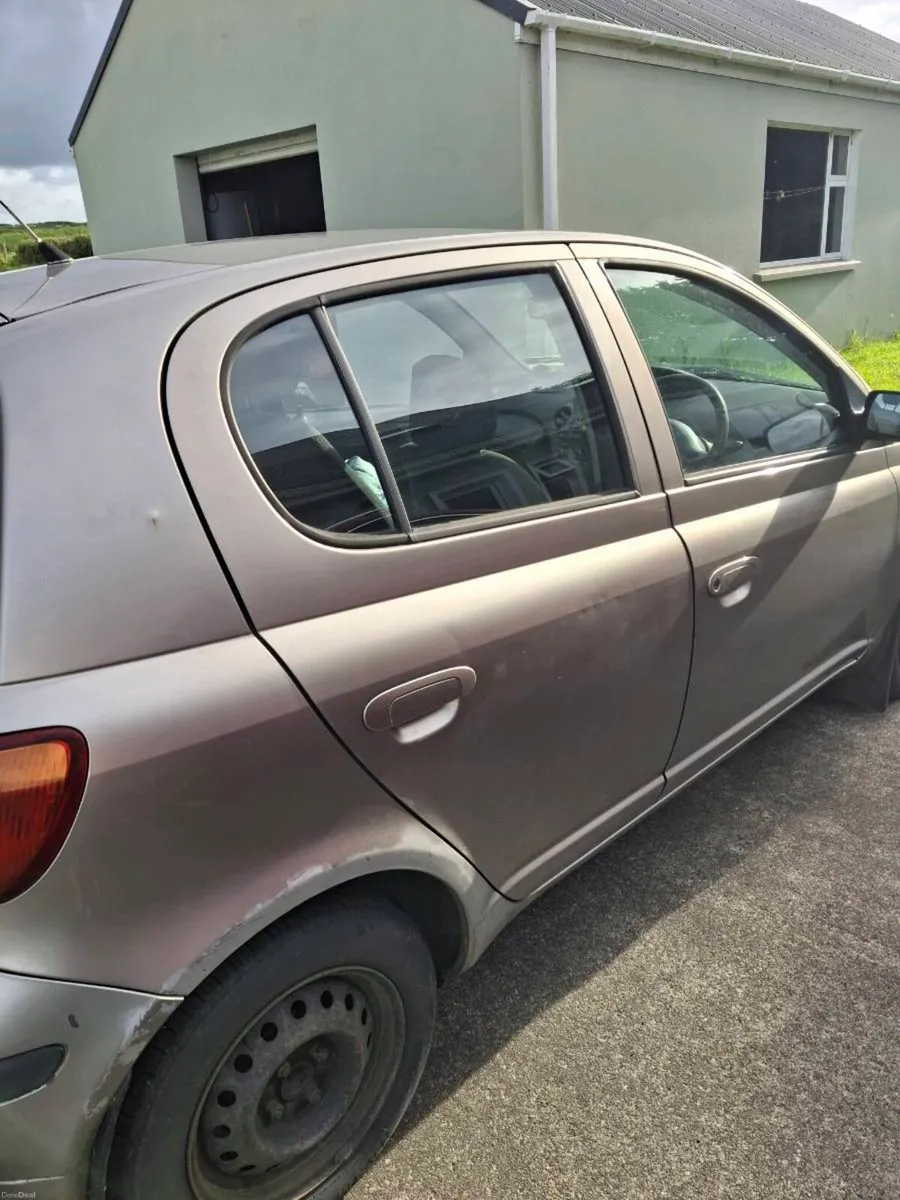 Toyota Yaris - Image 4