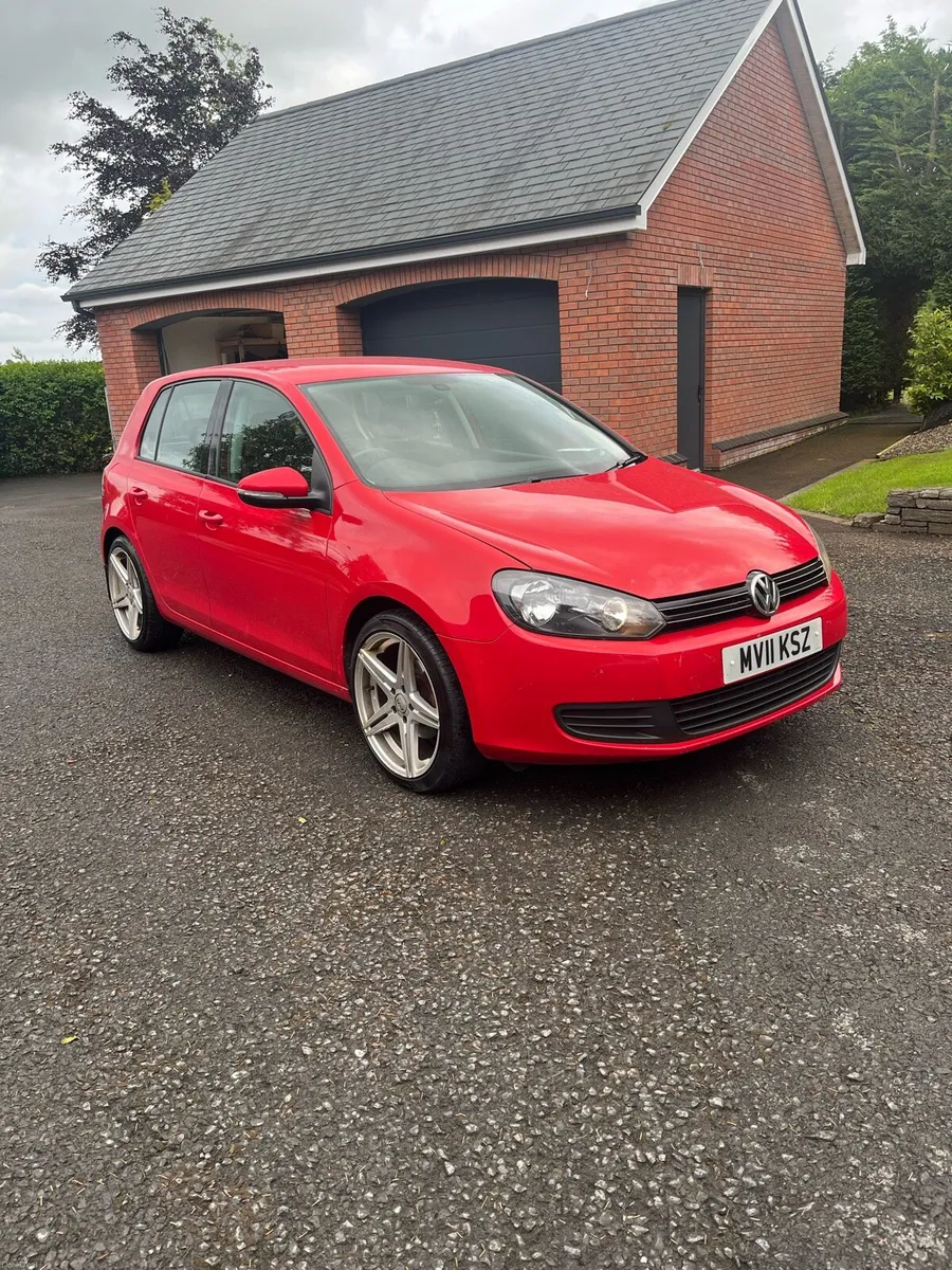 2011 Volkswagen Golf - Image 1
