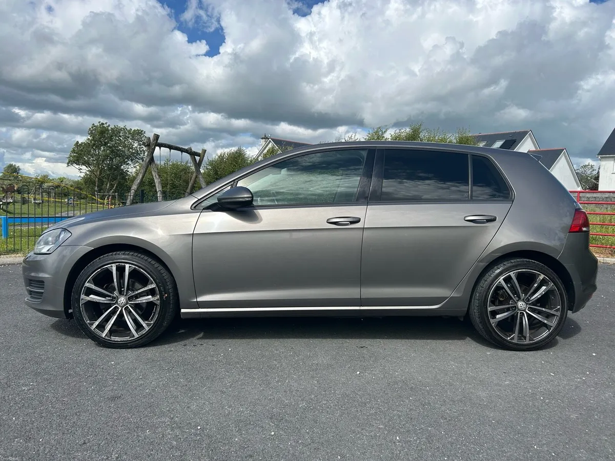 Volkswagen Golf - Image 4