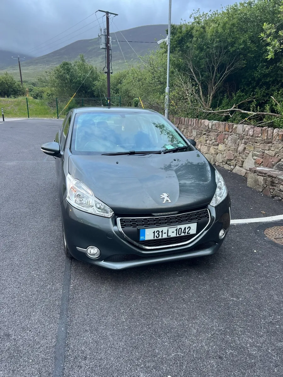 Peugeot 208 - Image 1