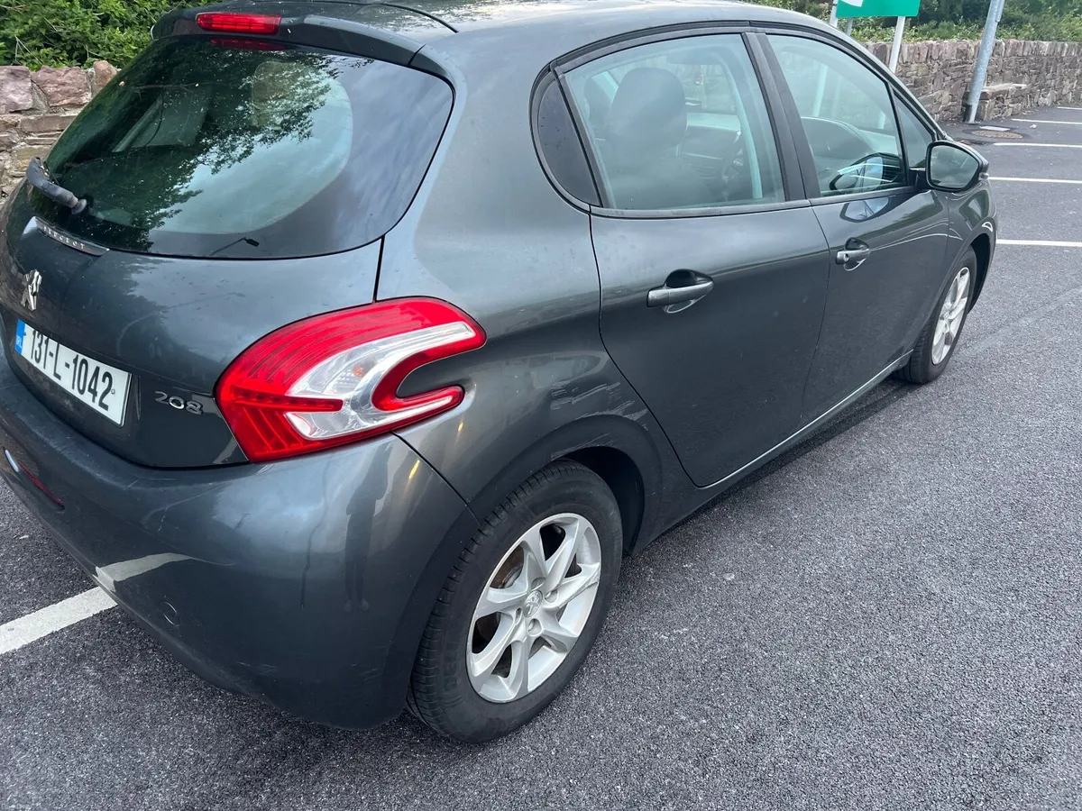 Peugeot 208 - Image 5
