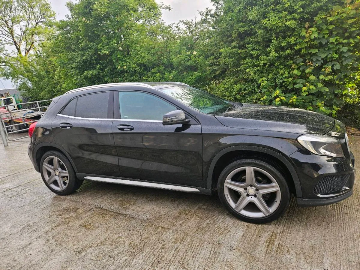 Mercedes gla 200d 4 matic - Image 2