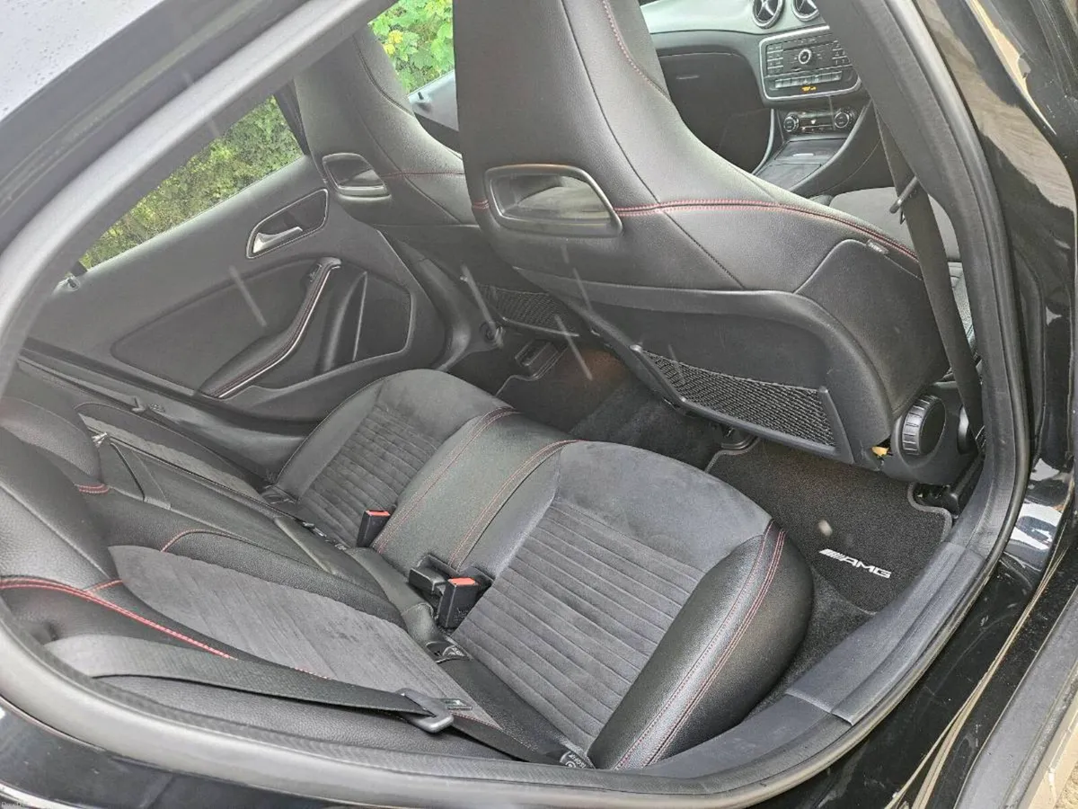 Mercedes gla 200d 4 matic - Image 6