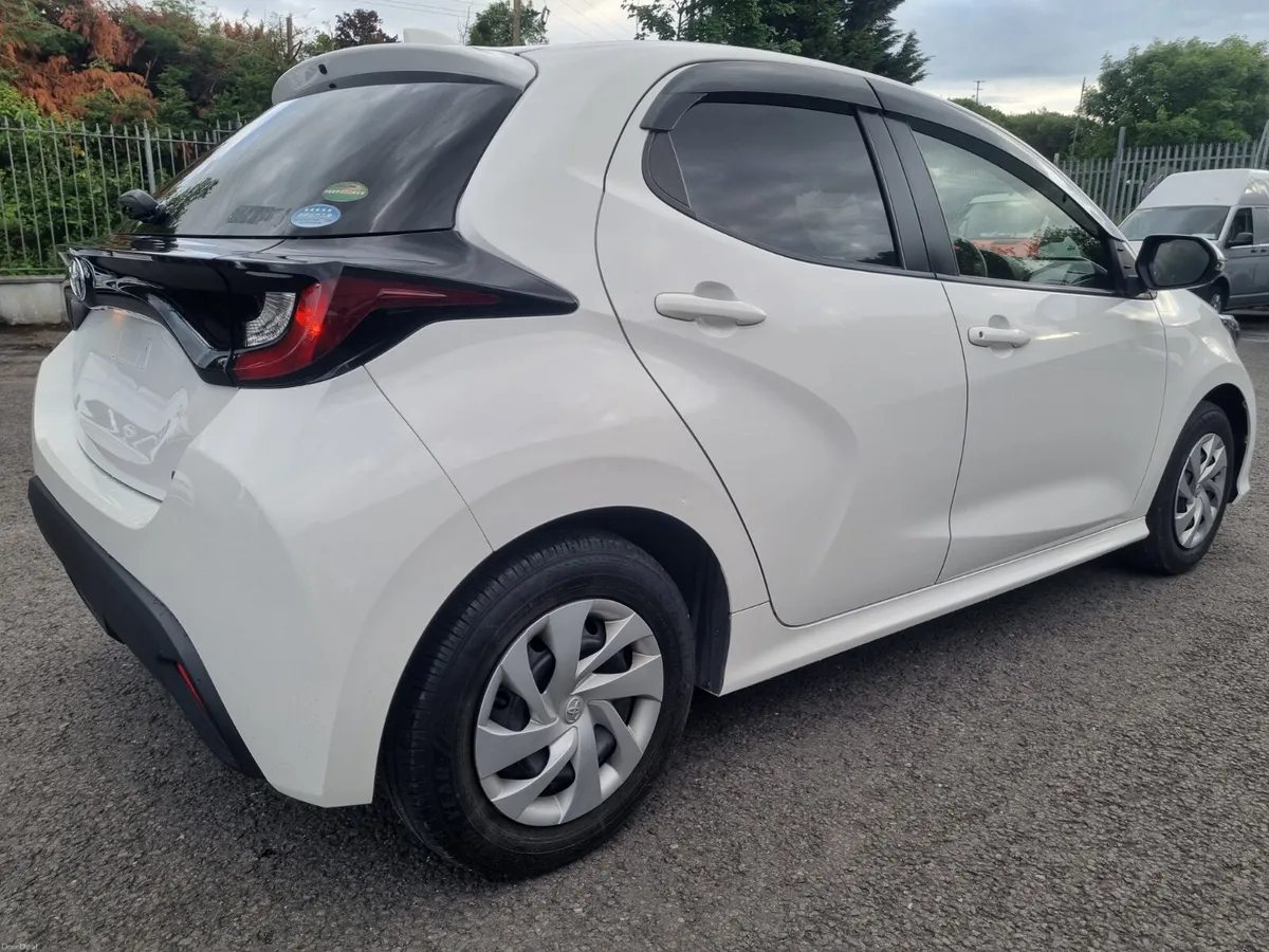Toyota Yaris Hybrid Auto 85755 KM Japanese Import - Image 4