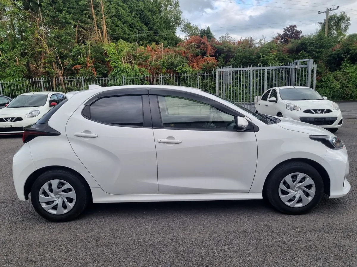 Toyota Yaris Hybrid Auto 85755 KM Japanese Import - Image 3