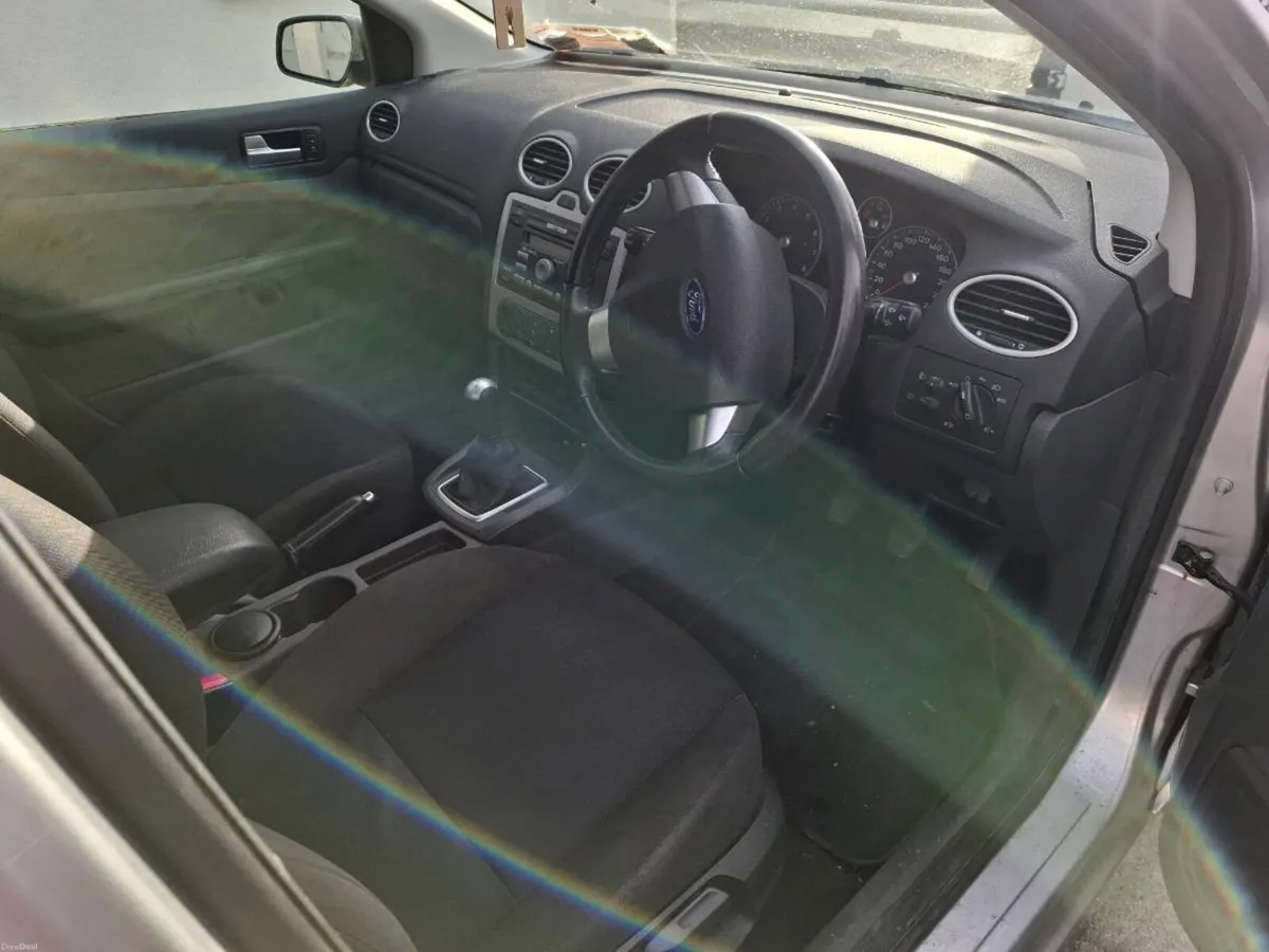 2007 Ford Focus - Image 3