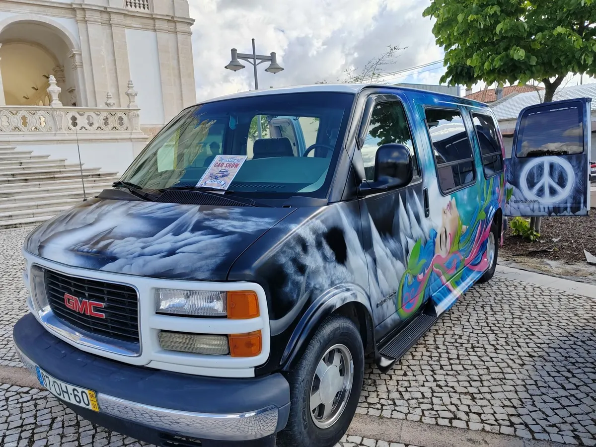 GMC VAN Savana G1500 - Image 1