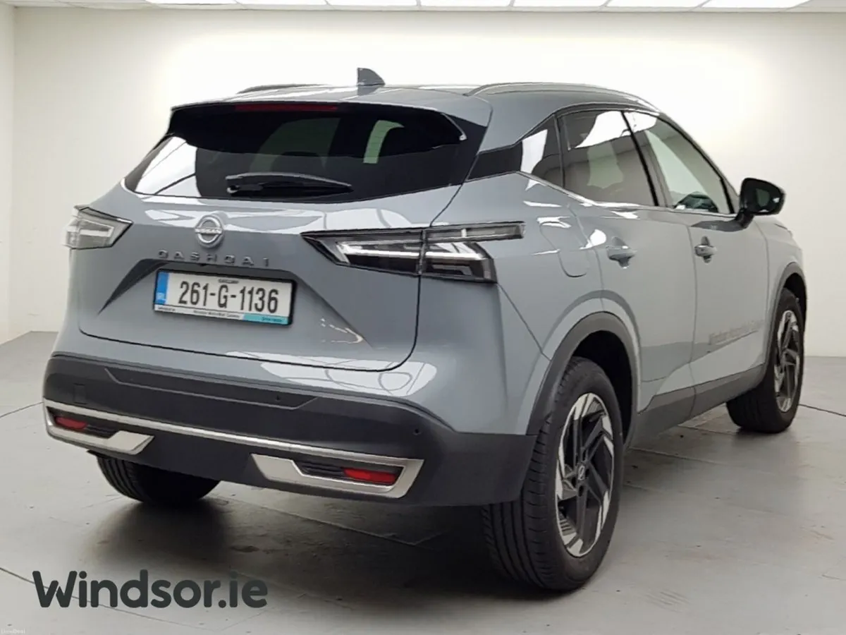 Nissan Qashqai 1.3 PET MILD HYBRID SV PREMIUM - Image 4