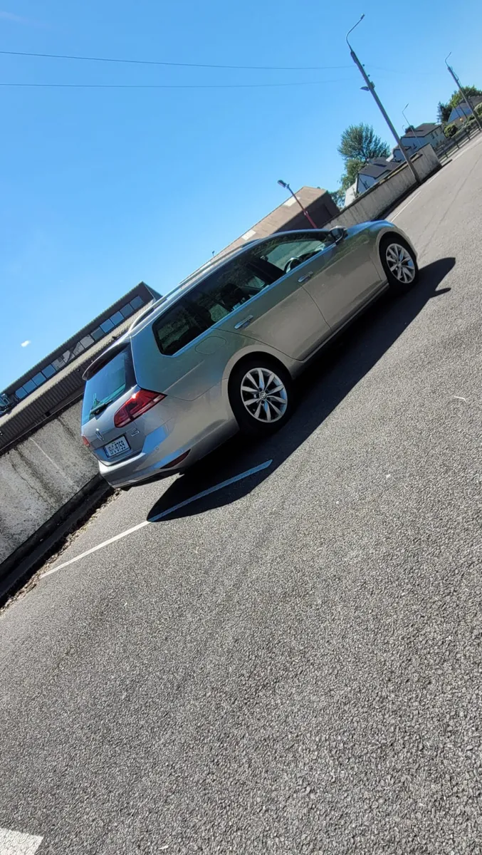 Volkswagen Golf Highline  AUTO 1.6 TDI, (81 kW), - Image 1