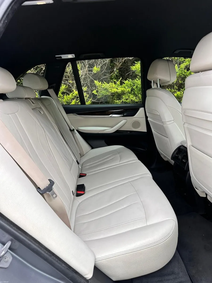 BMW X5 2015 - Image 2