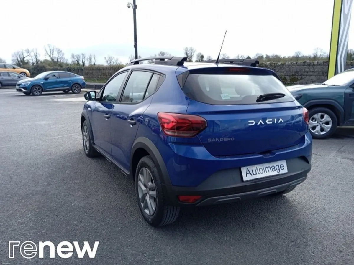 Dacia Sandero Stepway TCe 90 STEPWAY Essential - Image 2