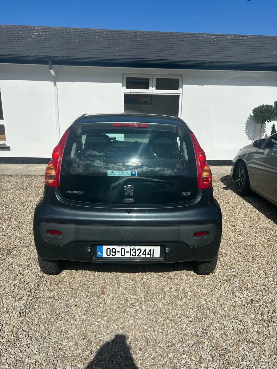 Car - Image 4