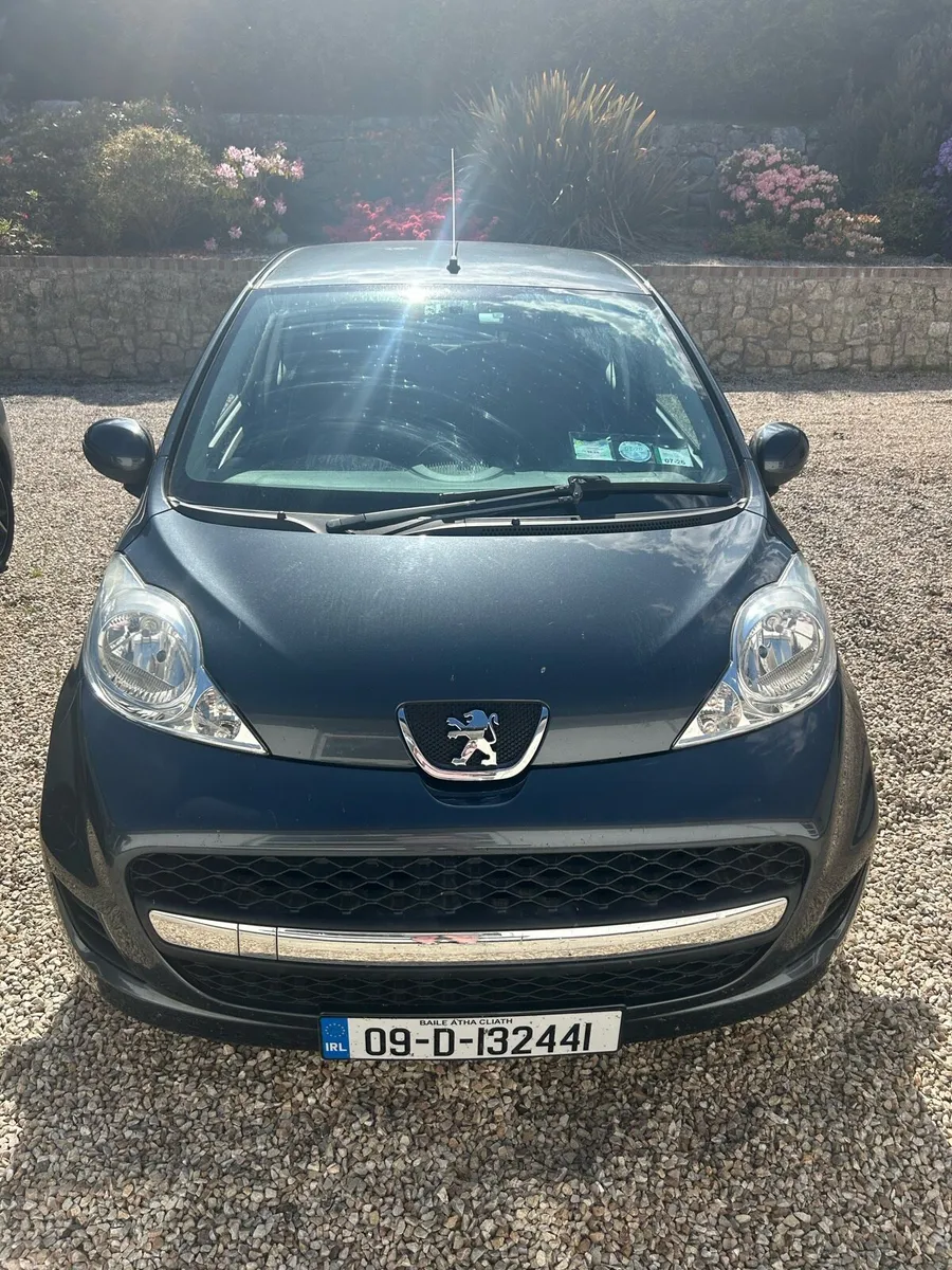 Car - Image 2